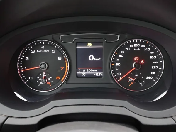 AUDI Q3 (2018) — foto 19 van 29