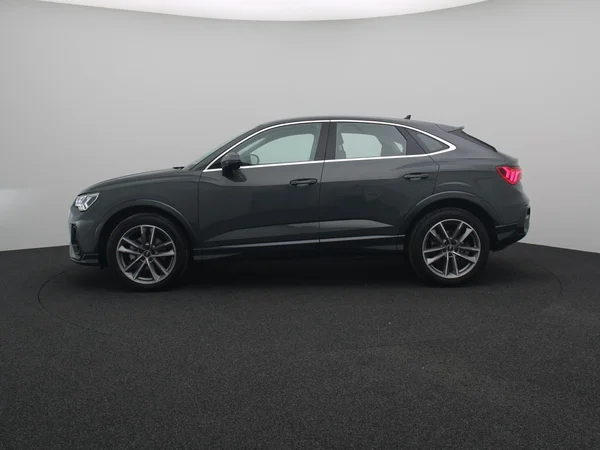 AUDI Q3 Sportback (2026) — foto 16 van 19