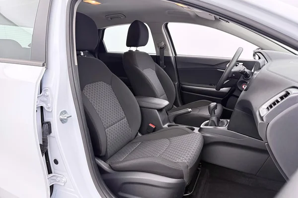 Kia Ceed (2023) — foto 5 van 18