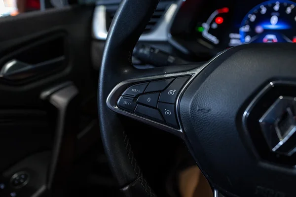 Renault Captur (2023) — foto 14 van 30