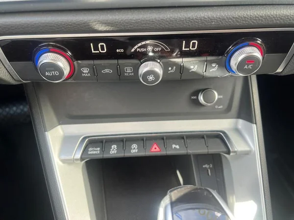 AUDI Q3 Sportback Dsl (2021) — foto 14 van 29