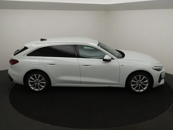 AUDI A5 Avant e-hybrid (PHEV) (2026) — foto 29 van 30