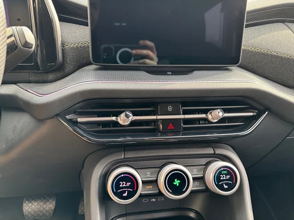 SKODA Kodiaq (2025) — foto 5 van 24
