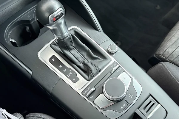 Audi A3 Sportback (2019) — foto 2 van 28