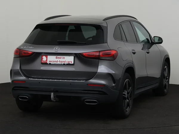 MERCEDES GLA 250 (2022) — foto 23 van 35