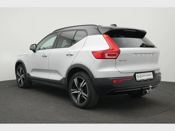 VOLVO XC40 (2021) — foto 21 van 32