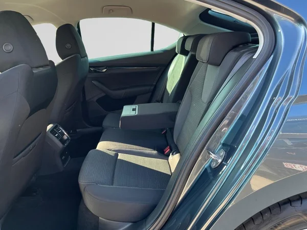 SKODA Octavia (2021) — foto 18 van 21