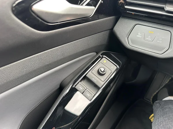 VOLKSWAGEN ID.4 (2026) — foto 7 van 24