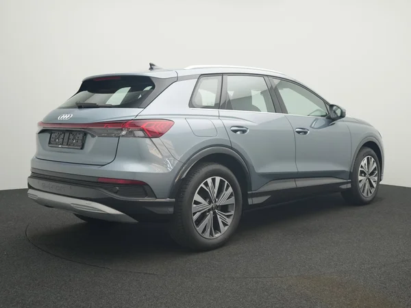 AUDI Q4 e-tron (2025) — foto 6 van 13