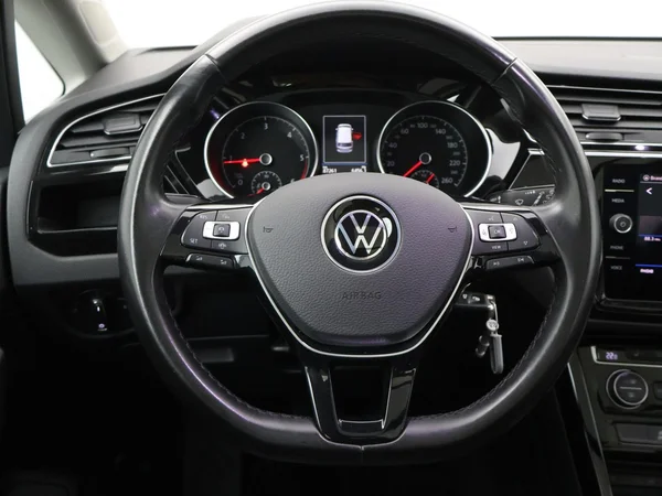 VOLKSWAGEN Touran Dsl (2021) — foto 2 van 30