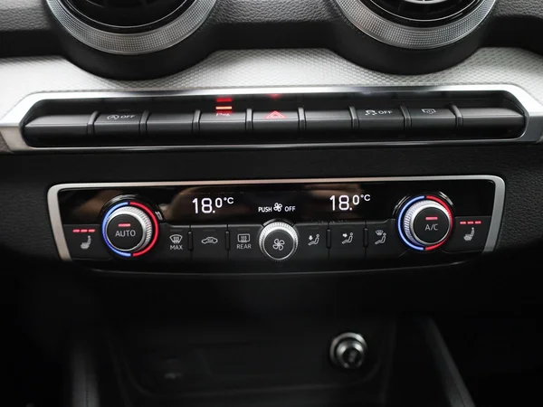 Audi Q2 (2023) — foto 10 van 41