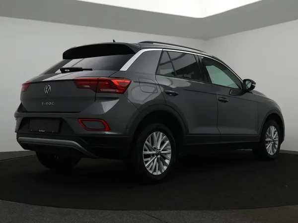 Volkswagen T-Roc (2022) — foto 27 van 28