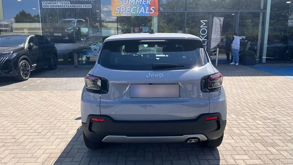 Jeep Avenger (2025) — foto 10 van 14