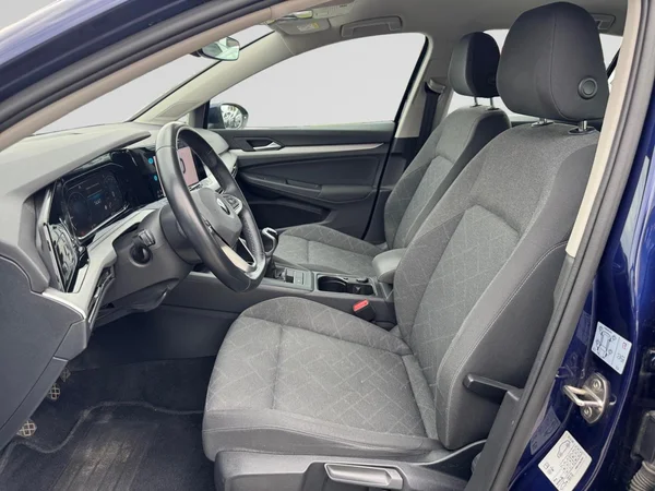 VOLKSWAGEN Golf VIII (2020) — foto 11 van 17