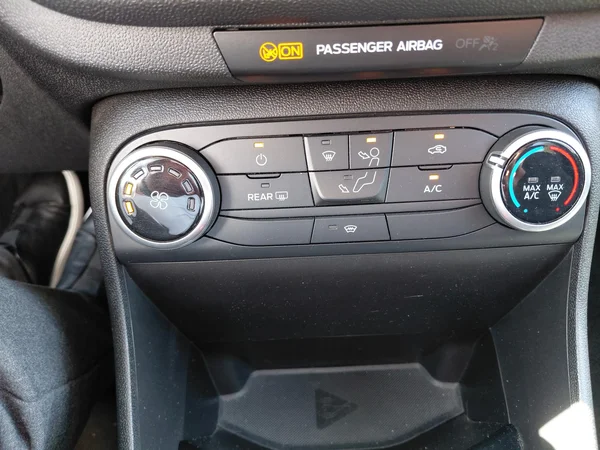 Ford Fiesta (2019) — foto 6 van 21