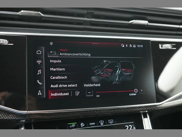 AUDI Q7 PHEV (2023) — foto 31 van 39