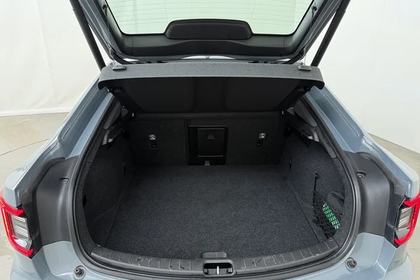 POLESTAR Polestar 2 (2023) — foto 15 van 19