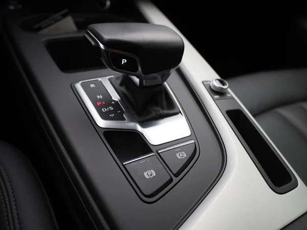 Audi A5 (2021) — foto 14 van 43