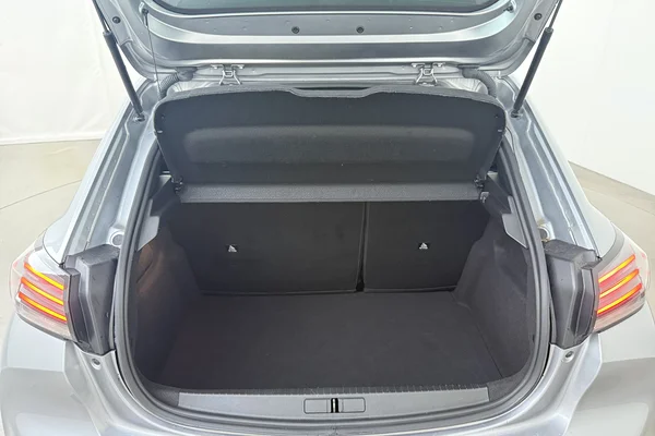 Peugeot 208 (2025) — foto 13 van 17