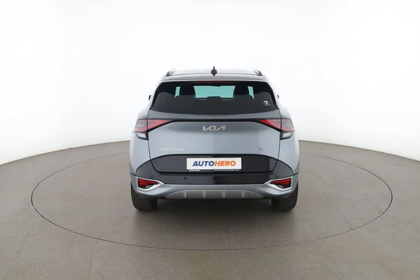 Kia Sportage (2022) — foto 11 van 16