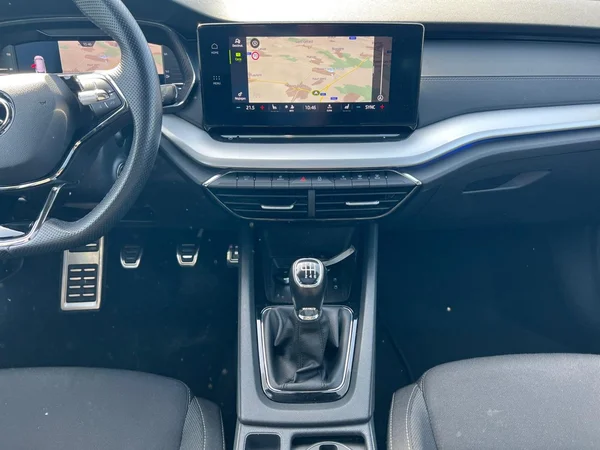 SKODA Octavia SW (2022) — foto 18 van 18