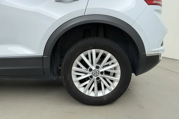 Volkswagen T-Roc (2020) — foto 16 van 19