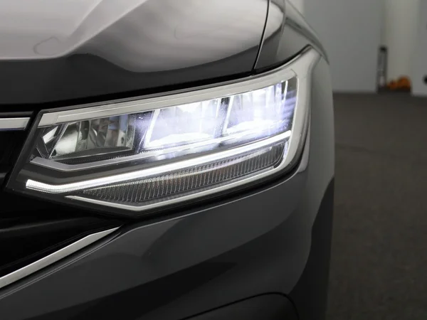 Volkswagen Tiguan (2021) — foto 9 van 43