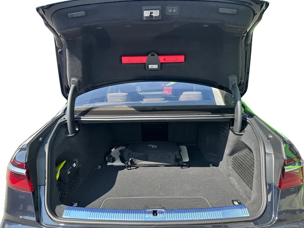 AUDI A8 PHEV (2023) — foto 9 van 24