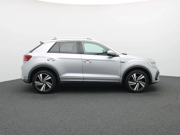 Volkswagen T-Roc (2022) — foto 26 van 28