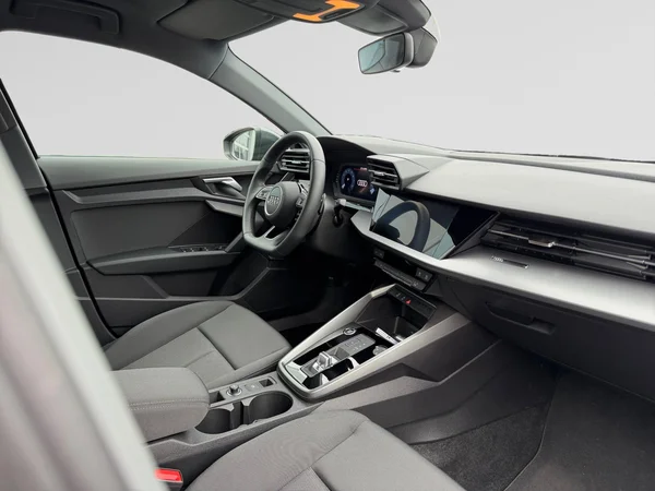 AUDI A3 Sportback (2024) — foto 13 van 17