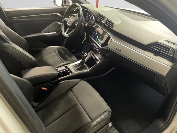 AUDI Q3 Sportback (2023) — foto 2 van 20
