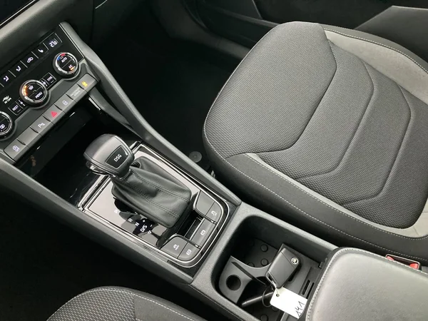 SKODA Kodiaq (2022) — foto 15 van 36