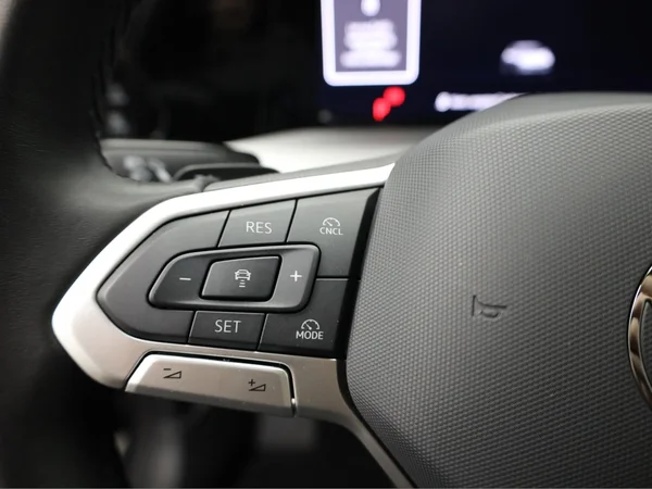 VOLKSWAGEN Golf VIII (2024) — foto 7 van 20