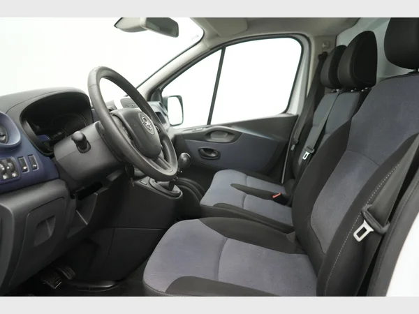 OPEL Vivaro 2700 Fou Swb (2015) — foto 6 van 20
