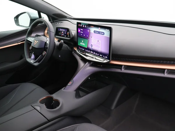 CUPRA Tavascan (2025) — foto 17 van 23