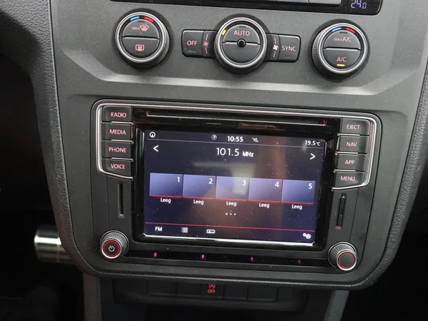 VOLKSWAGEN Caddy CNG (2018) — foto 6 van 19