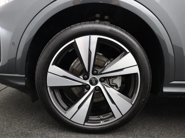 AUDI Q5 Sportback (2025) — foto 4 van 24