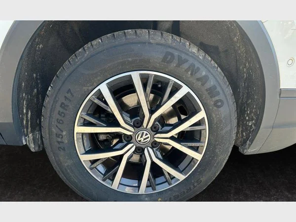 Volkswagen Tiguan Allspace (2021) — foto 20 van 21