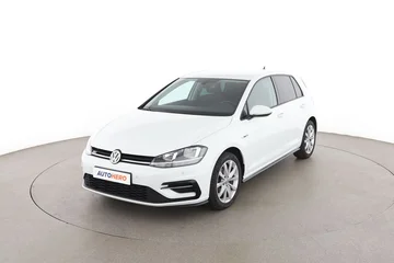 Volkswagen Golf 162db3f9-18f6-40e4-8a45-5f39ccf6fe34