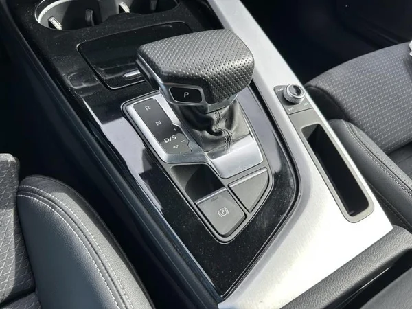 AUDI A4 Avant Dsl (2023) — foto 16 van 38