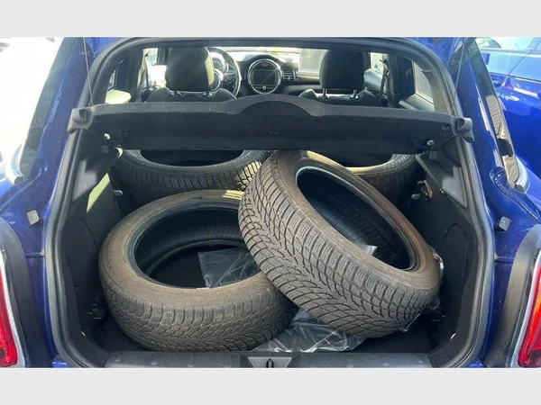 MINI Mini 5 Doors (2018) — foto 18 van 25