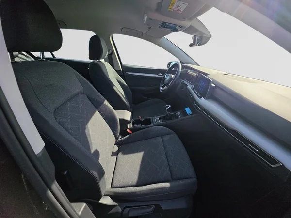 VOLKSWAGEN Golf VIII (2023) — foto 8 van 24