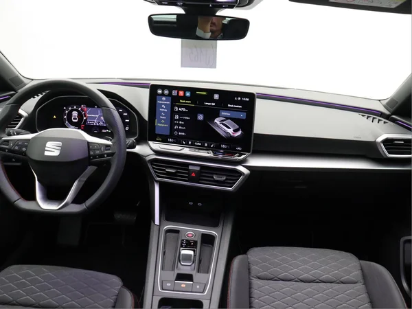SEAT Leon (2025) — foto 10 van 15