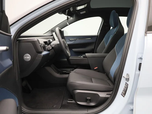 Volvo EX30 (2024) — foto 43 van 43