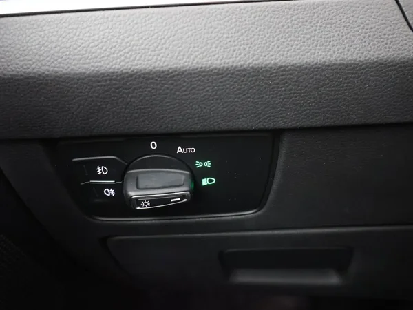 Volkswagen Passat (2021) — foto 2 van 30