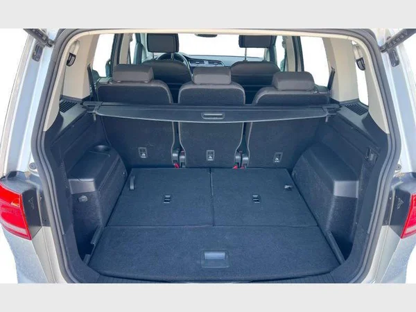 Volkswagen Touran (2024) — foto 7 van 24