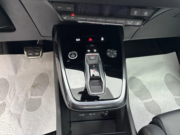 AUDI Q4 Sportback e-tron (2022) — foto 3 van 19