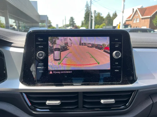 VOLKSWAGEN T-Roc (2023) — foto 7 van 24