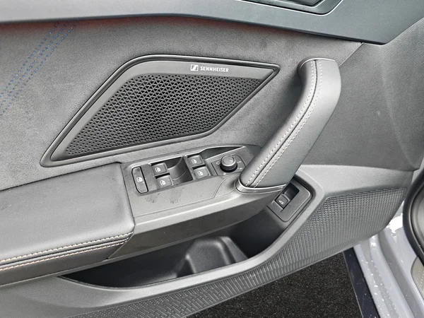 CUPRA Leon SW (2026) — foto 9 van 21