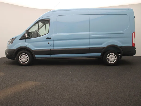 Ford Transit (2023) — foto 34 van 39